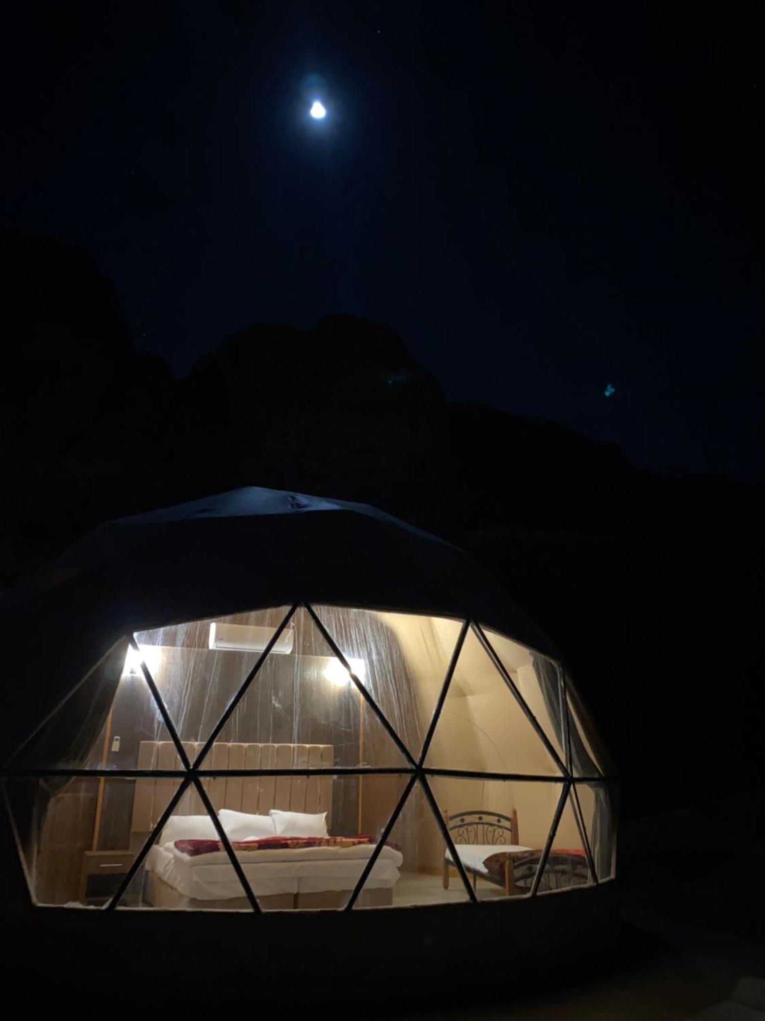 Scarlet Luxury Camp Wadi Rum Exterior foto