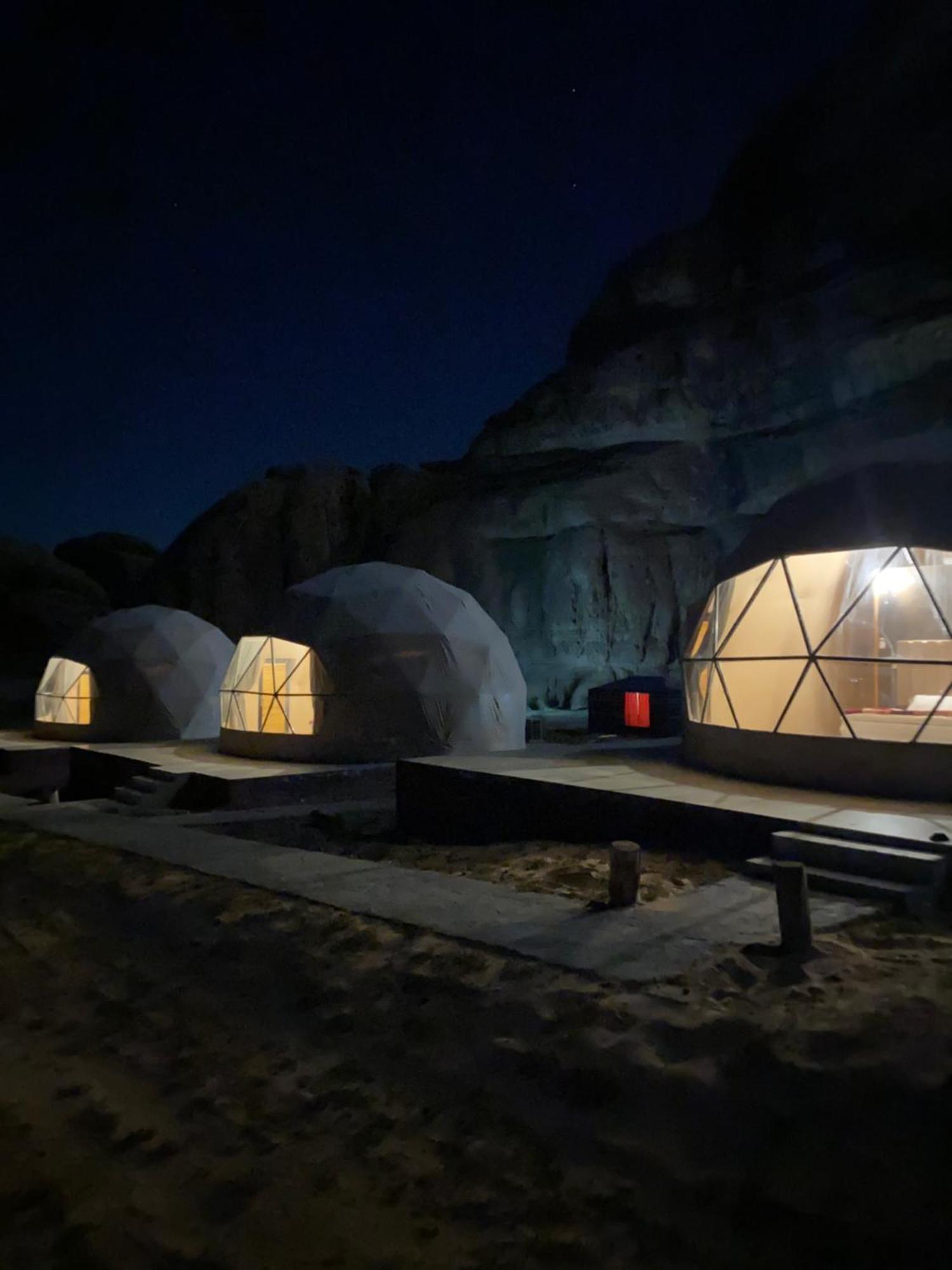 Scarlet Luxury Camp Wadi Rum Exterior foto