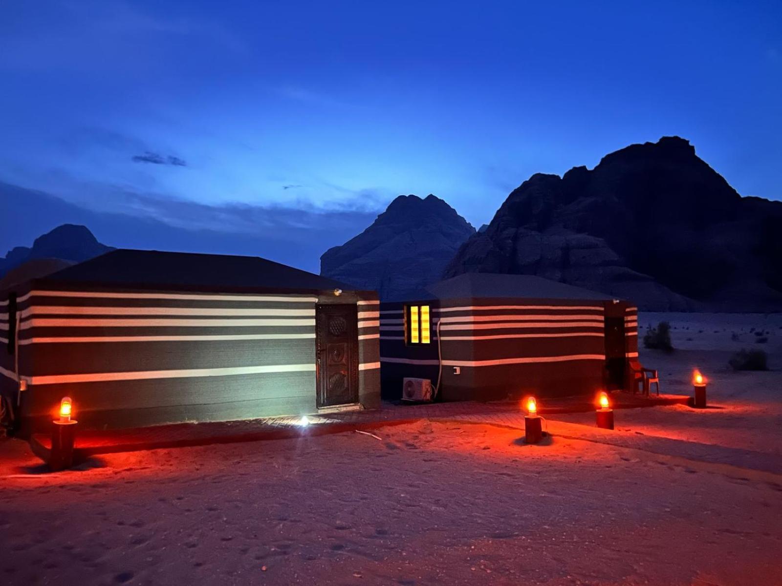 Scarlet Luxury Camp Wadi Rum Exterior foto